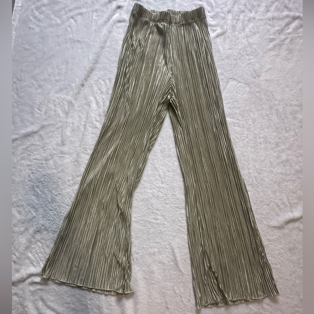 Crinkle wide leg pants size small